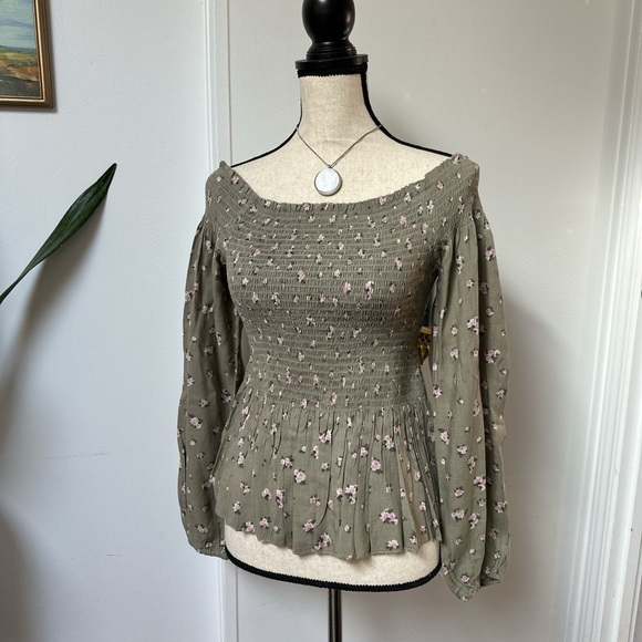 Japna Tops - Japna Off Shoulder Smocked Floral Peplum Blouse Top Olive Pink Size M
